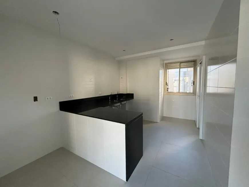 Apartamento à venda com 4 quartos, 154m² - Foto 9