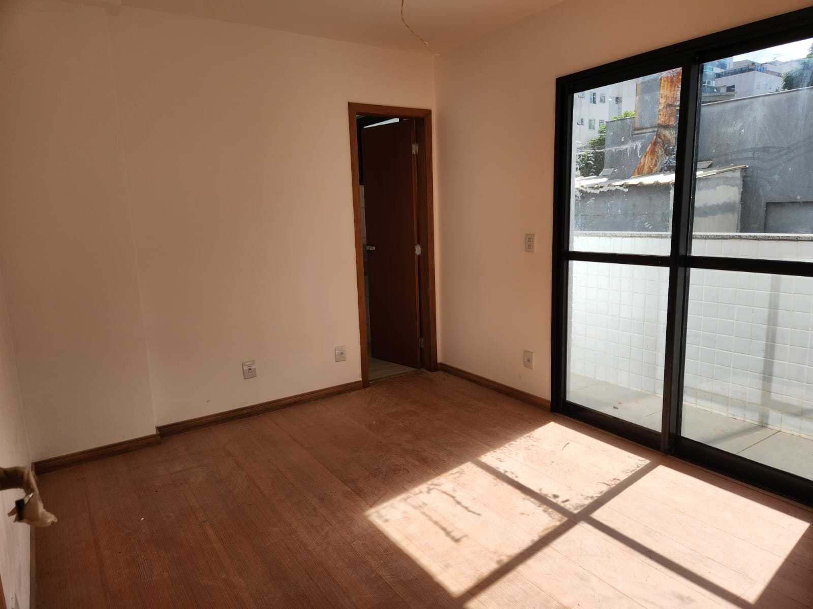 Apartamento à venda com 3 quartos, 95m² - Foto 1