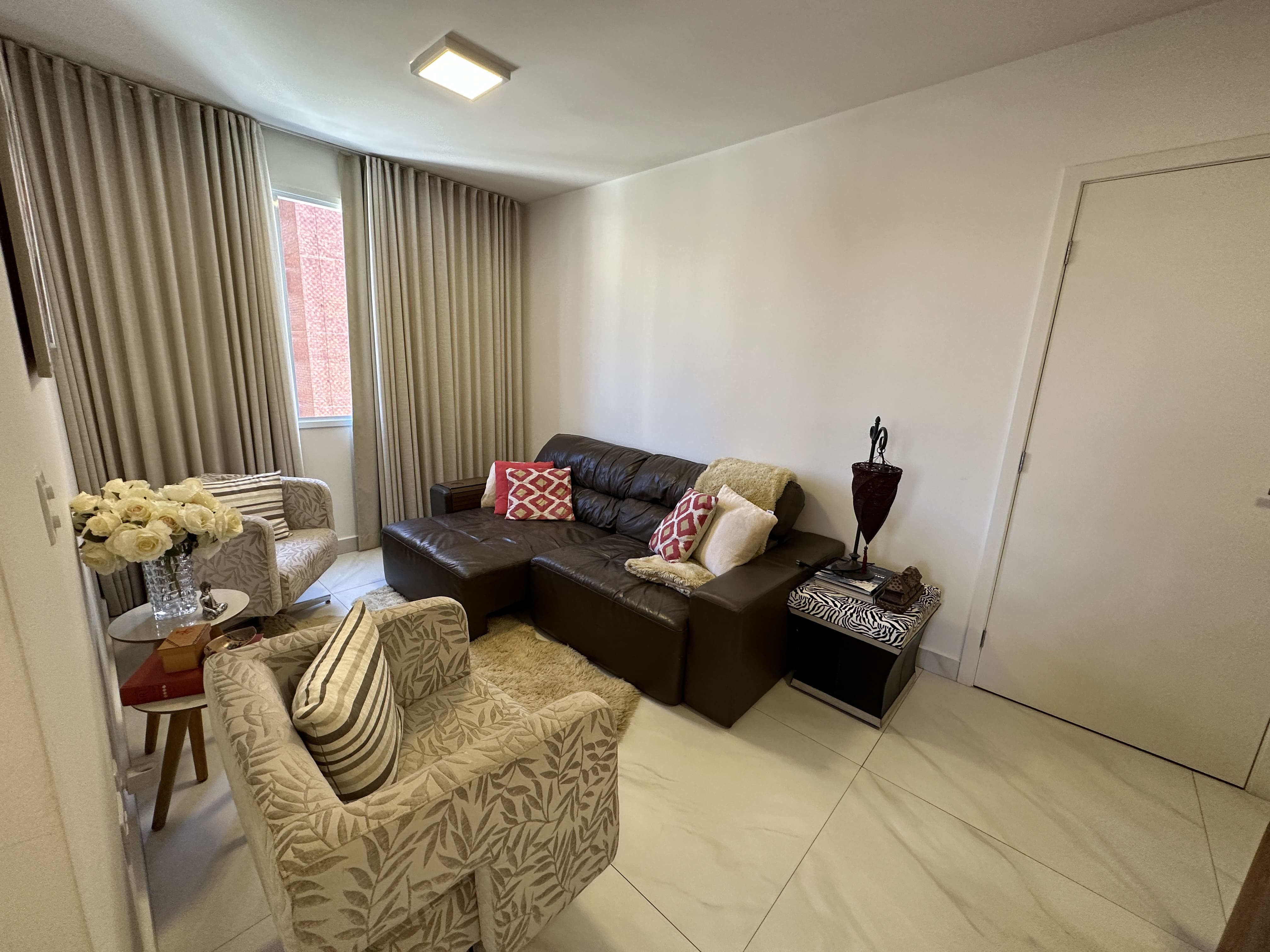 Apartamento à venda com 3 quartos, 75m² - Foto 4