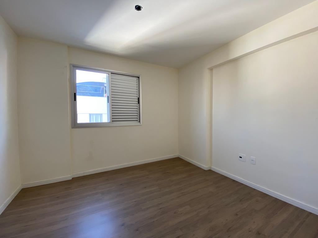 Apartamento à venda com 4 quartos, 110m² - Foto 7