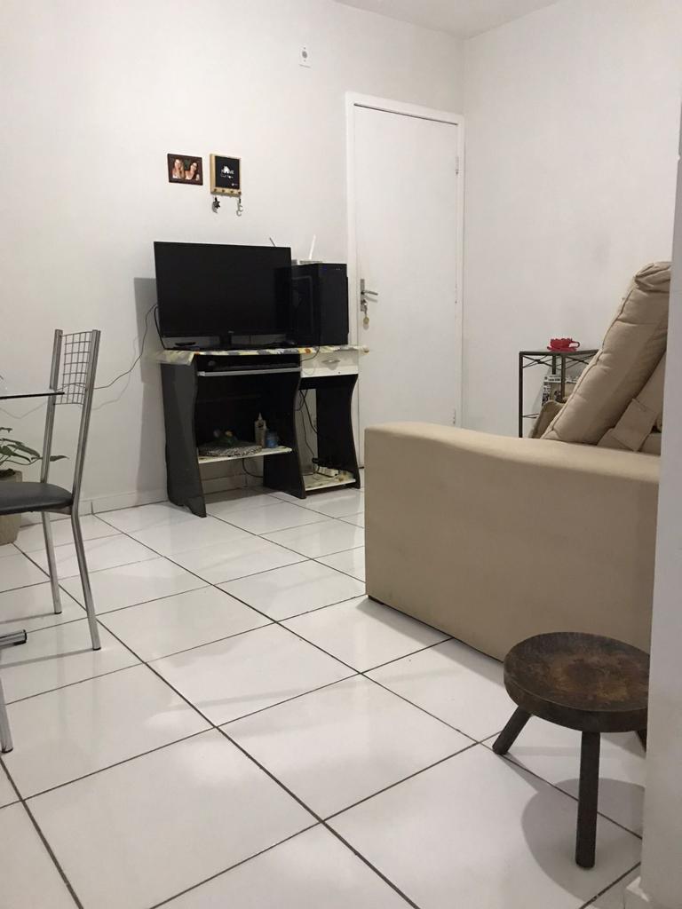 Apartamento à venda com 2 quartos, 65m² - Foto 3