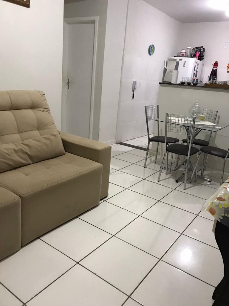 Apartamento à venda com 2 quartos, 65m² - Foto 2