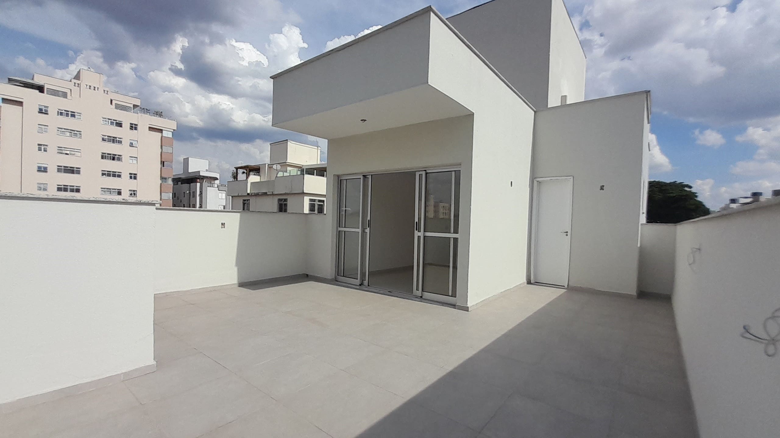 Cobertura à venda com 2 quartos, 90m² - Foto 1