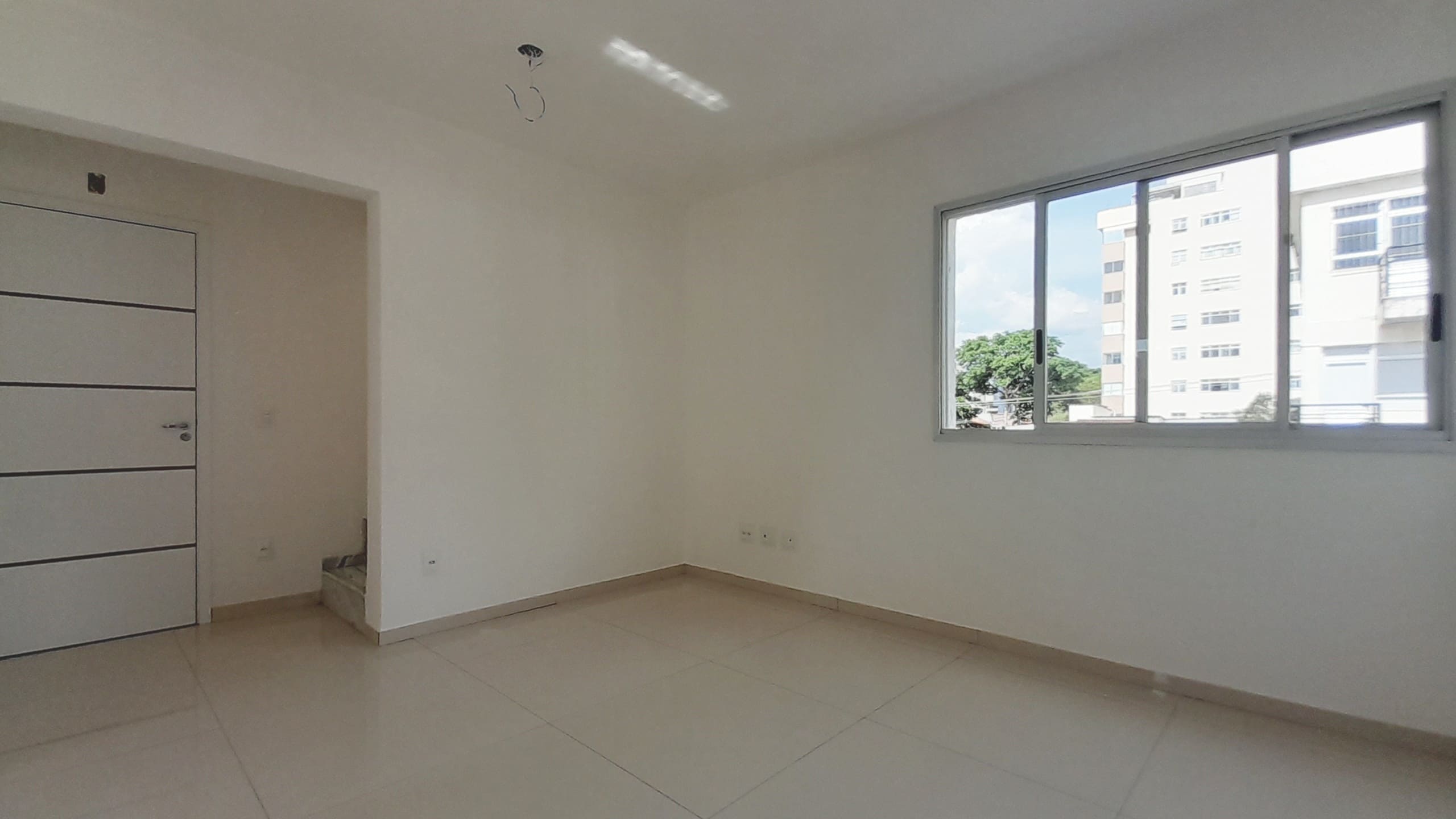 Cobertura à venda com 2 quartos, 90m² - Foto 2