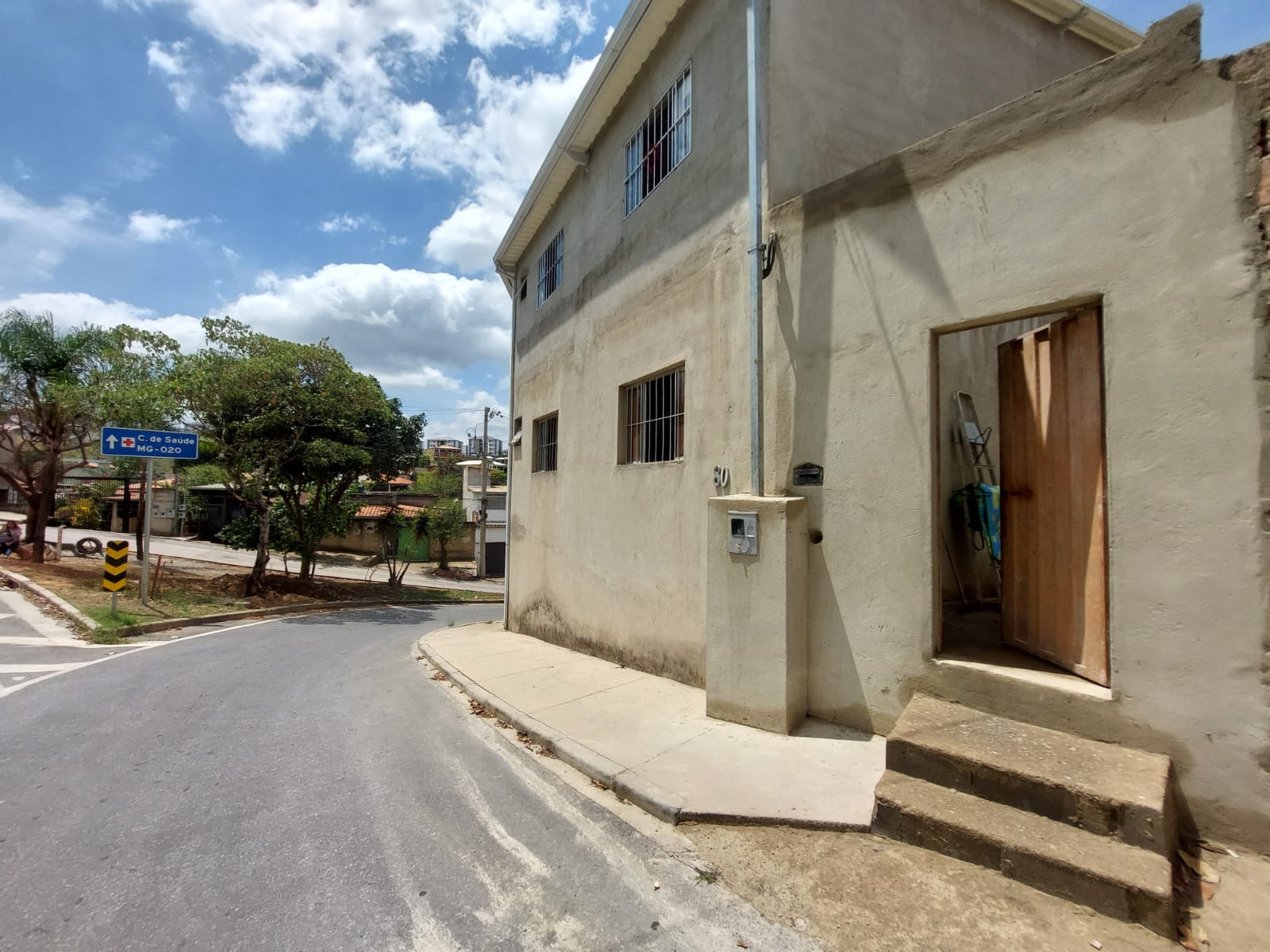 Casa à venda com 3 quartos, 100m² - Foto 4