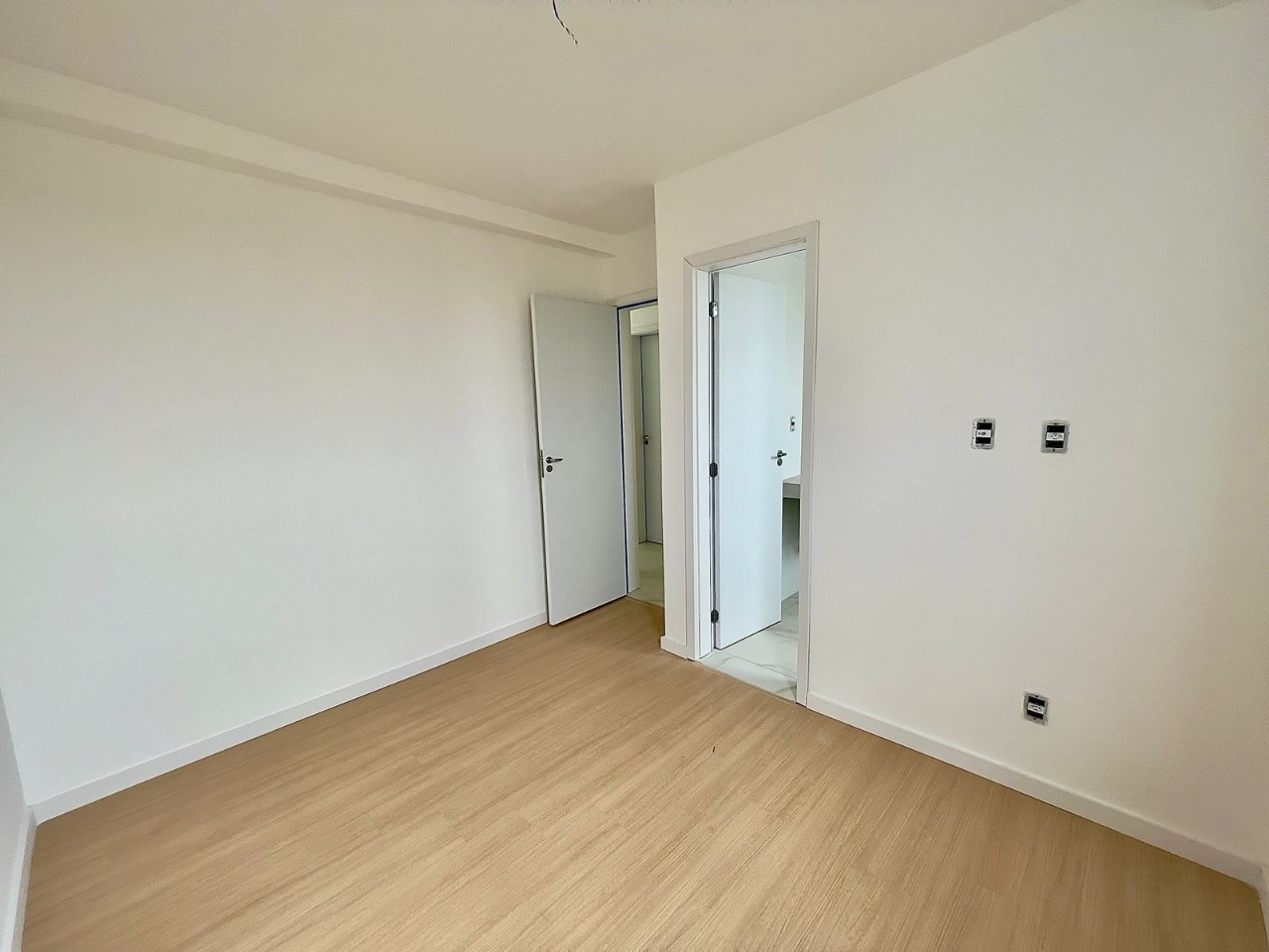 Apartamento à venda com 3 quartos, 138m² - Foto 6