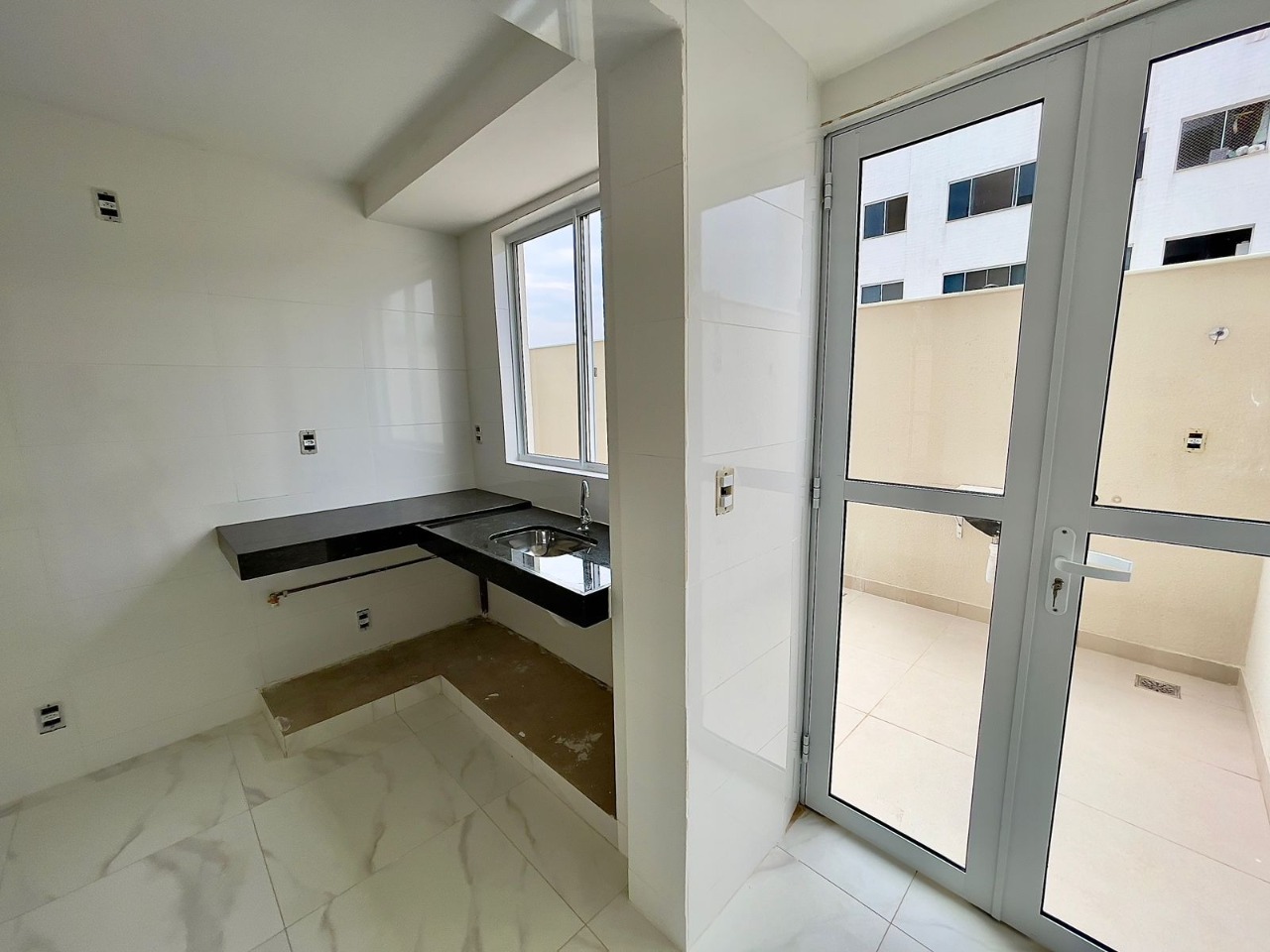 Apartamento à venda com 3 quartos, 138m² - Foto 12