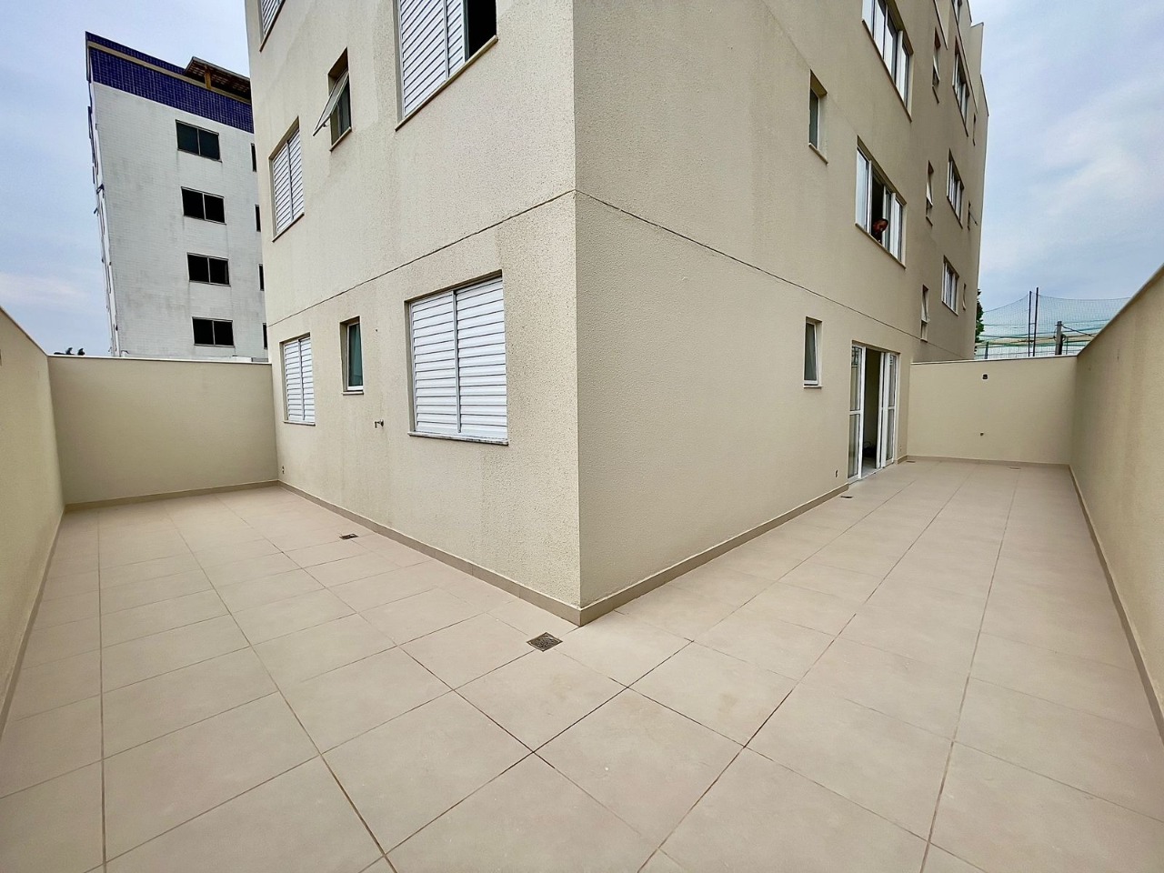 Apartamento à venda com 3 quartos, 138m² - Foto 1