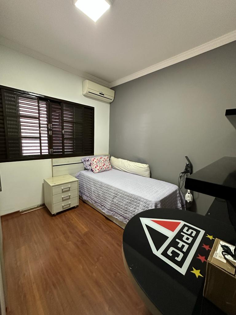 Casa à venda com 3 quartos, 250m² - Foto 5