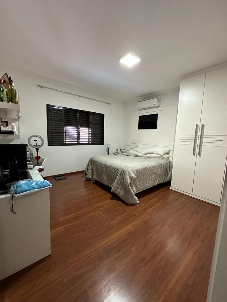 Casa à venda com 3 quartos, 250m² - Foto 7