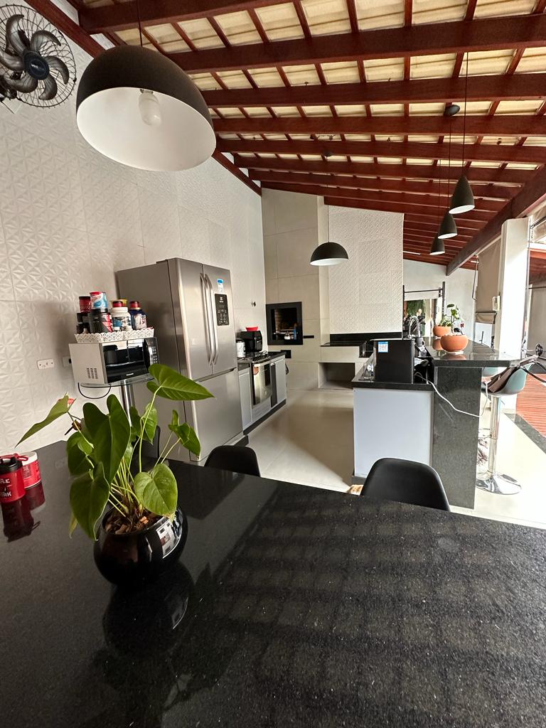 Casa à venda com 3 quartos, 250m² - Foto 12