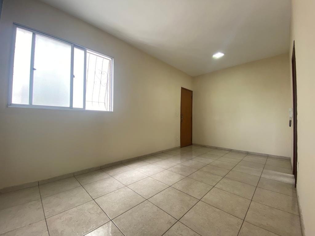 Apartamento à venda com 3 quartos, 67m² - Foto 1