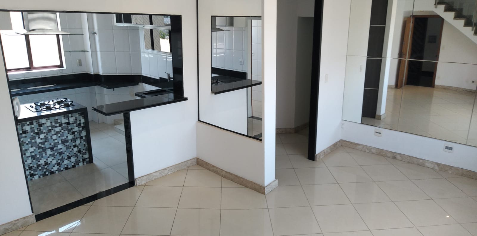 Cobertura à venda com 4 quartos, 190m² - Foto 1