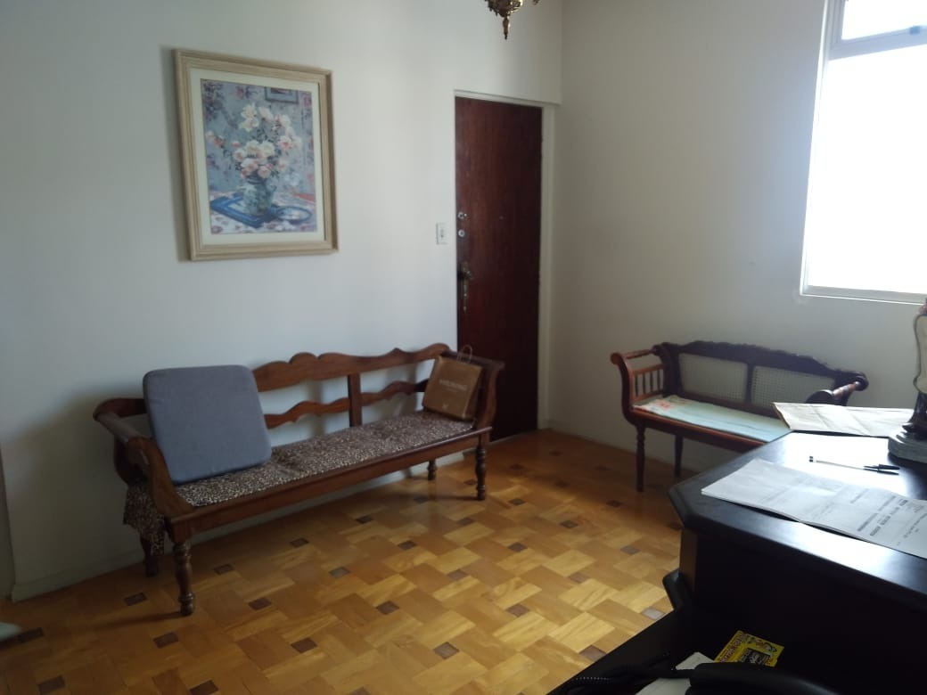 Apartamento à venda com 2 quartos, 63m² - Foto 2