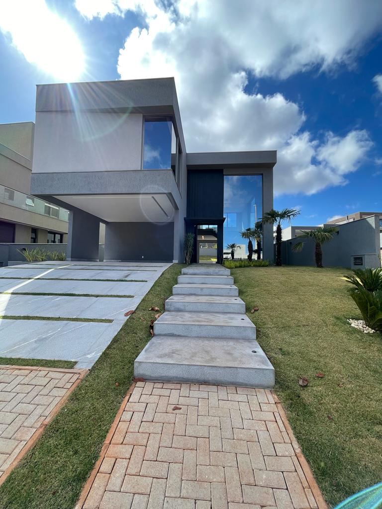 Casa de Condomínio à venda com 5 quartos, 387m² - Foto 2