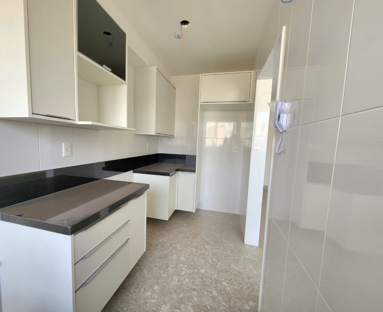 Apartamento à venda com 2 quartos, 66m² - Foto 8