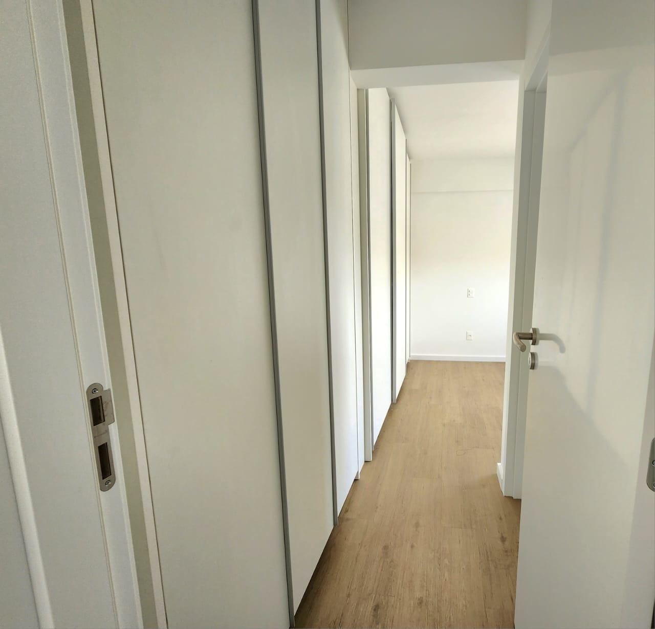 Apartamento à venda com 2 quartos, 66m² - Foto 15