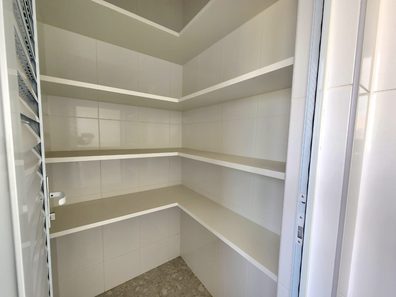 Apartamento à venda com 2 quartos, 66m² - Foto 3