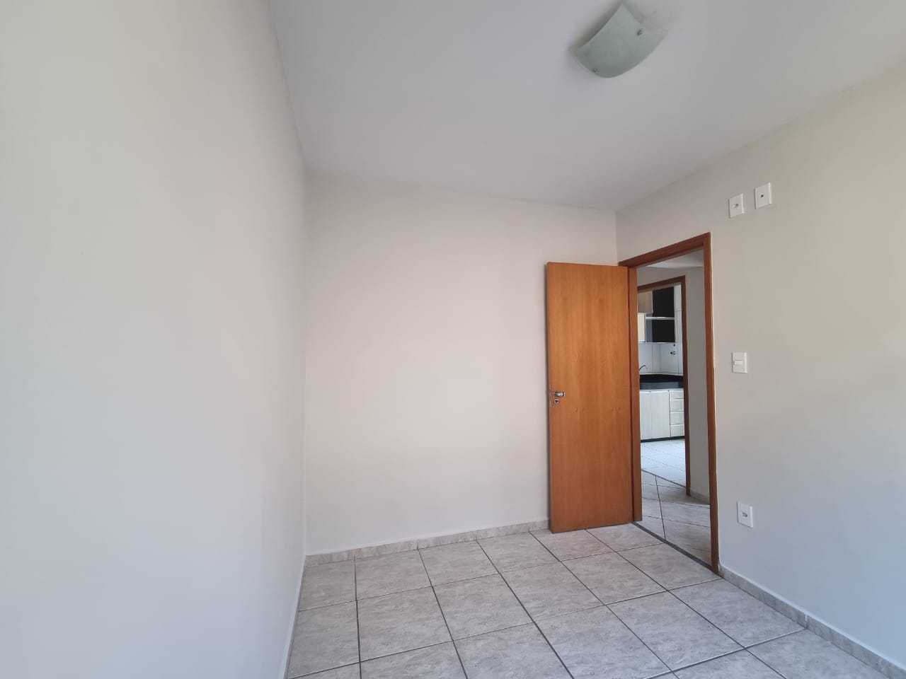 Apartamento à venda com 2 quartos, 46m² - Foto 2