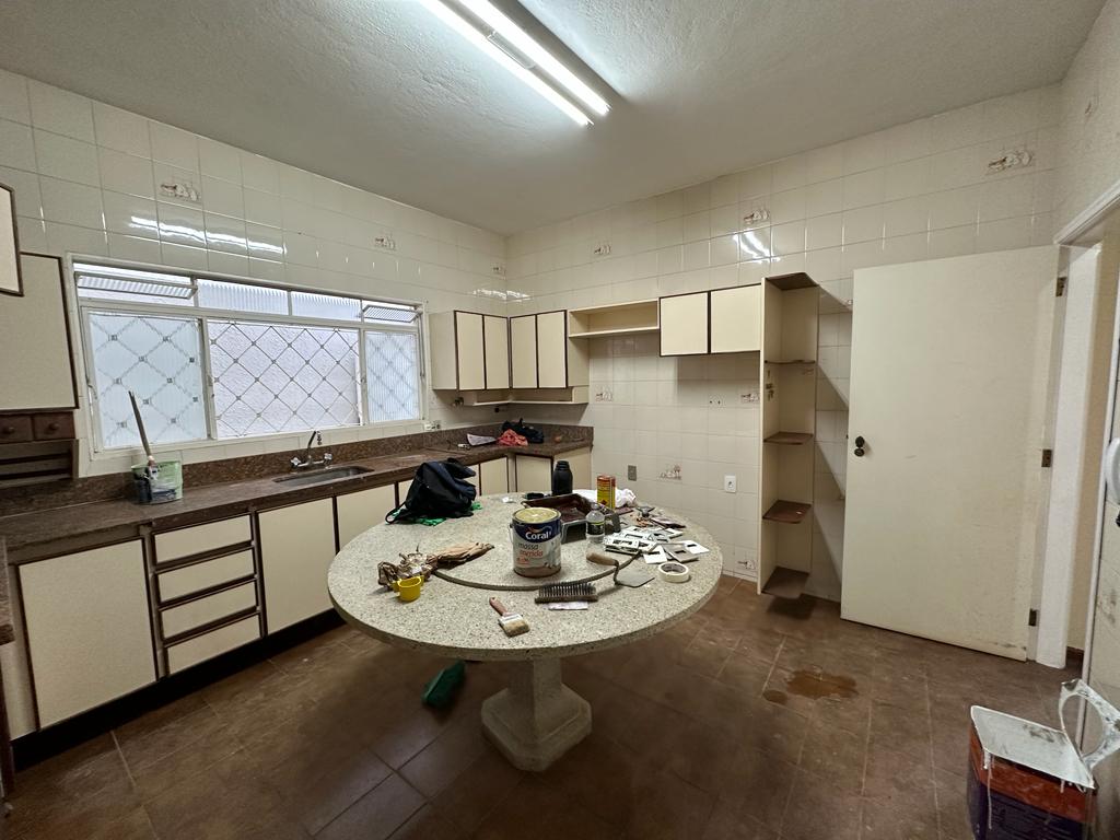 Casa à venda com 5 quartos, 350m² - Foto 10