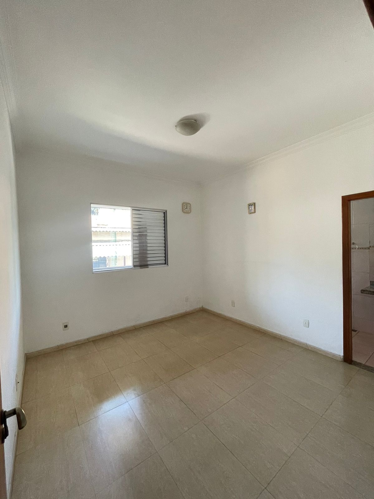 Apartamento para alugar com 6 quartos, 1000m² - Foto 3