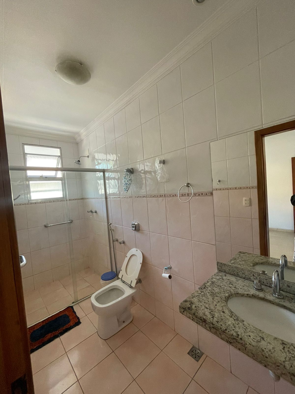 Apartamento para alugar com 6 quartos, 1000m² - Foto 1