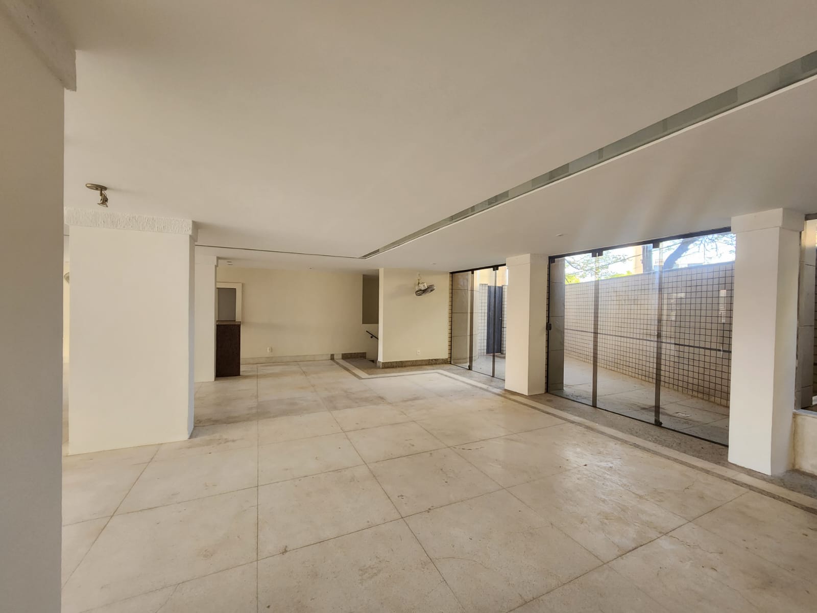 Apartamento à venda com 4 quartos, 139m² - Foto 7