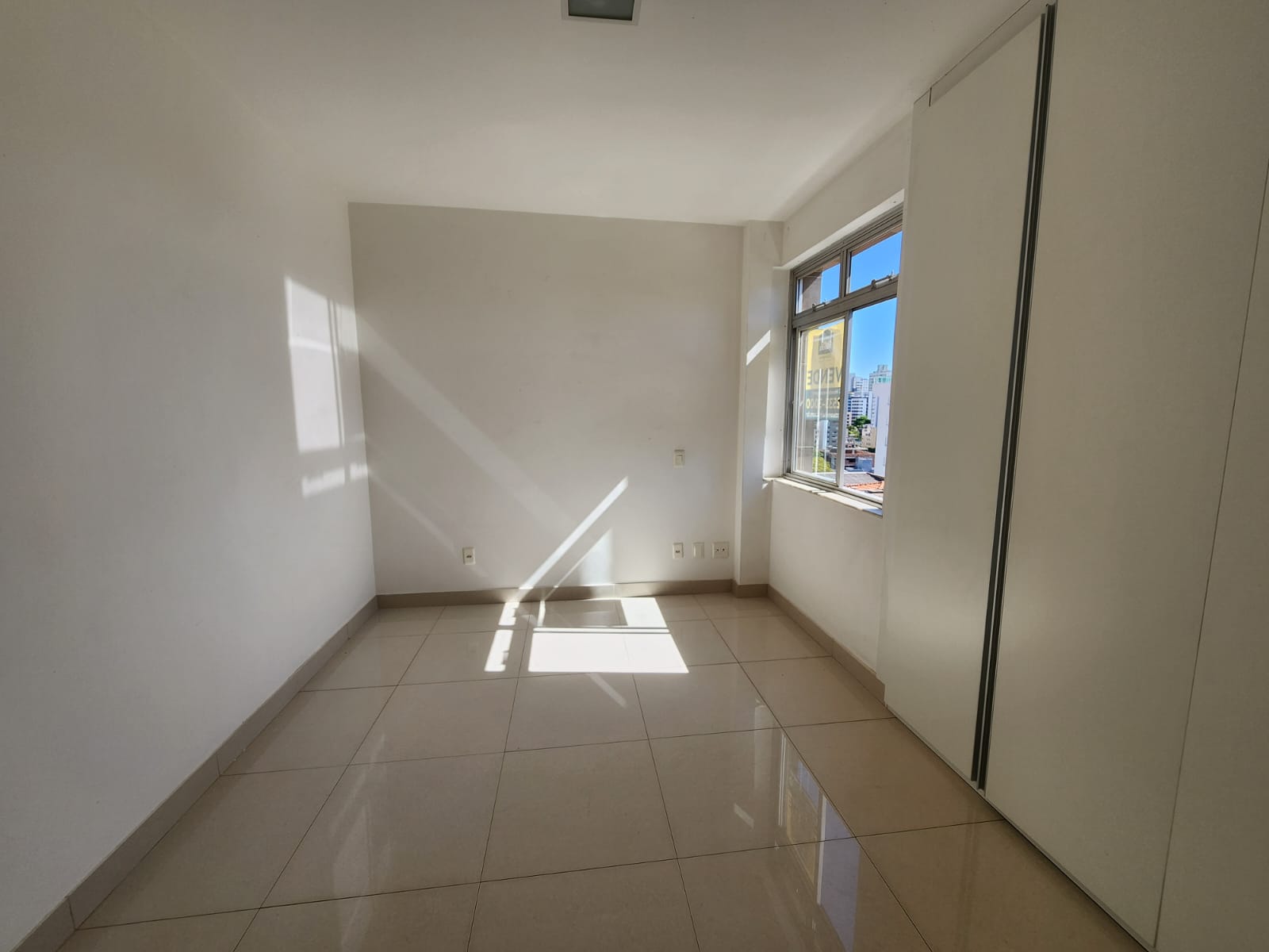 Apartamento à venda com 4 quartos, 139m² - Foto 13