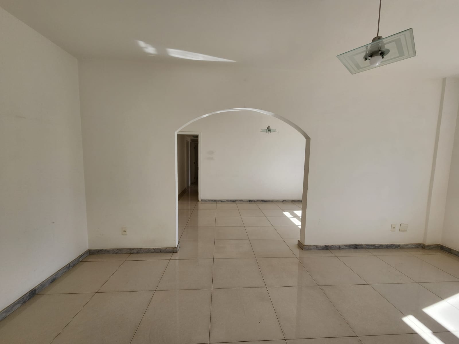 Apartamento à venda com 4 quartos, 139m² - Foto 9