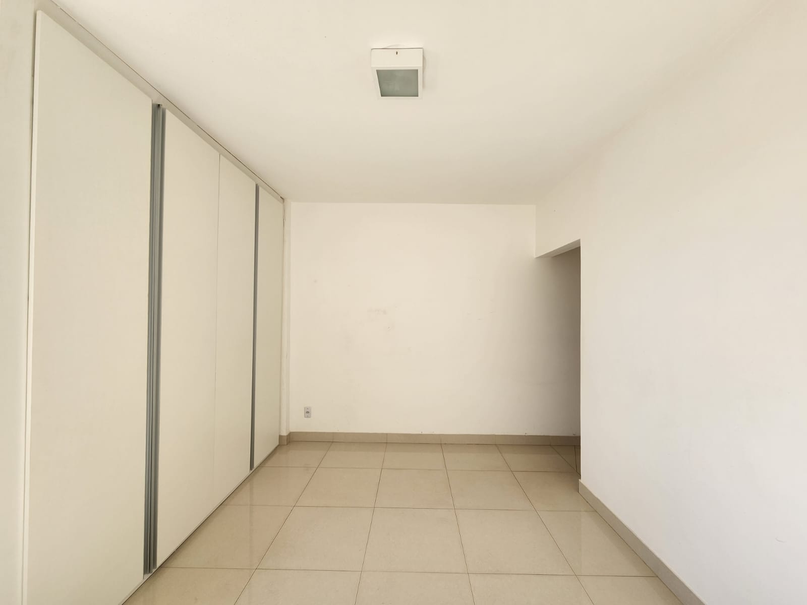 Apartamento à venda com 4 quartos, 139m² - Foto 14