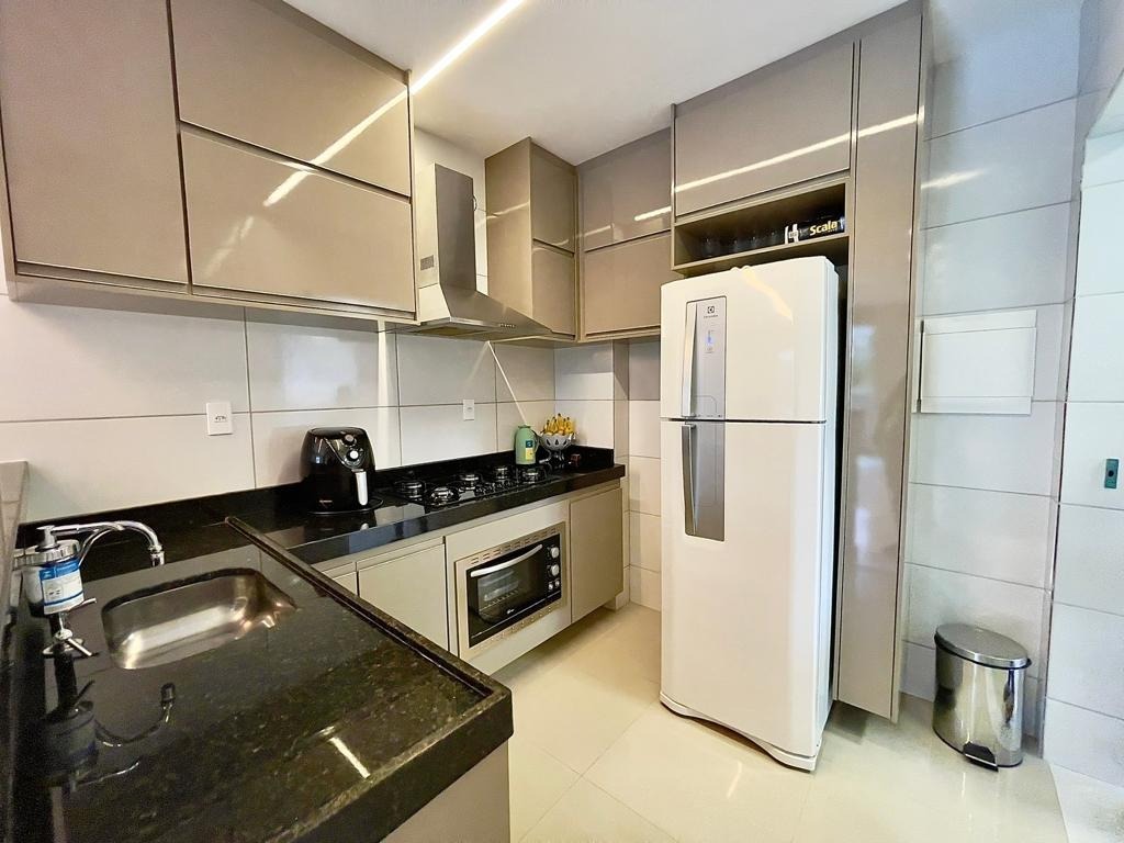 Apartamento à venda com 2 quartos, 65m² - Foto 9