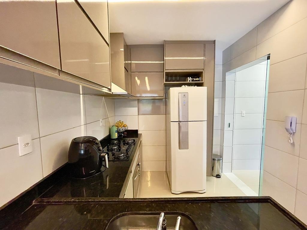 Apartamento à venda com 2 quartos, 65m² - Foto 10