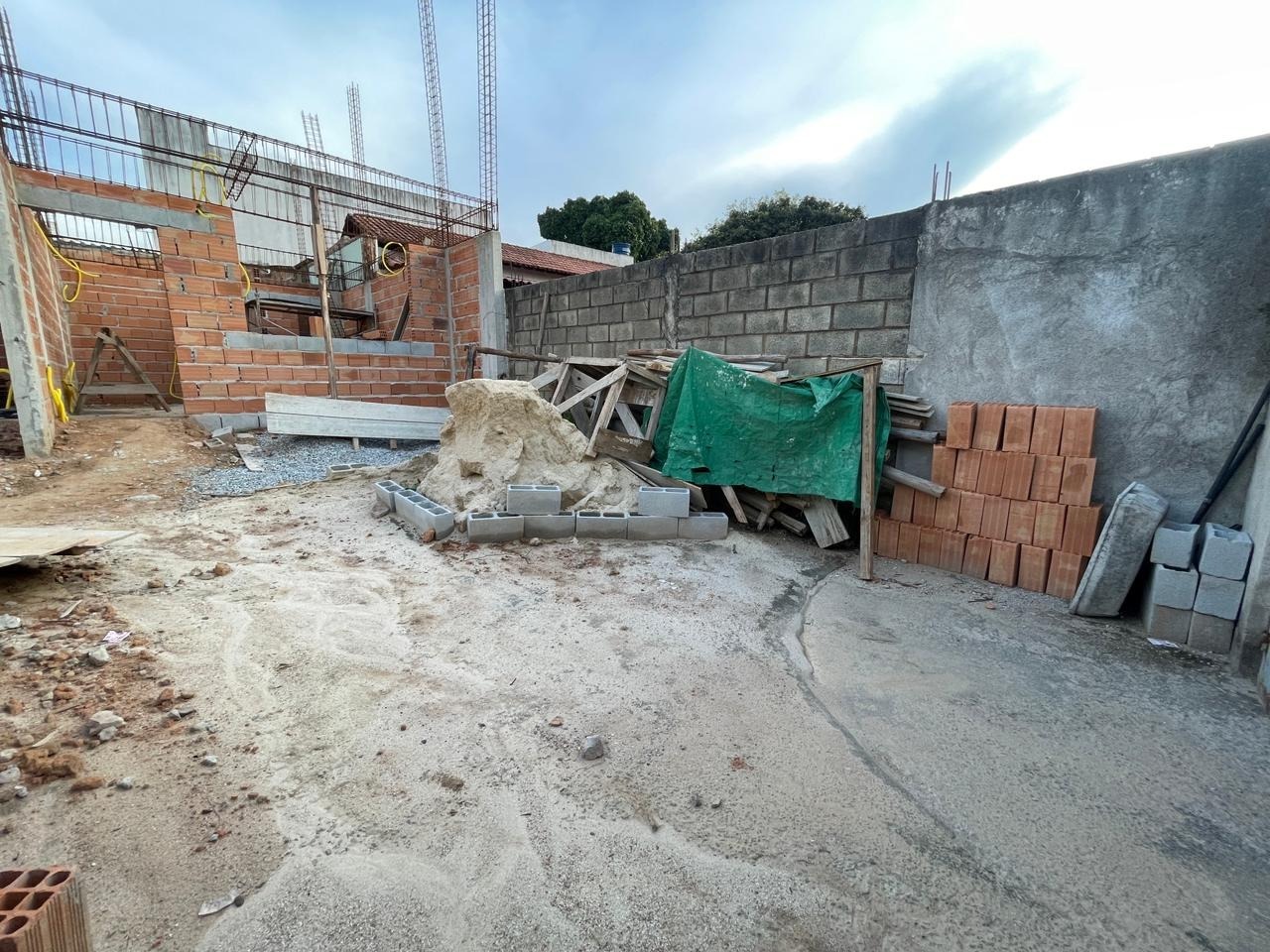 Casa à venda com 3 quartos, 100m² - Foto 5