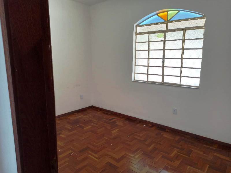 Casa à venda com 7 quartos, 291m² - Foto 13