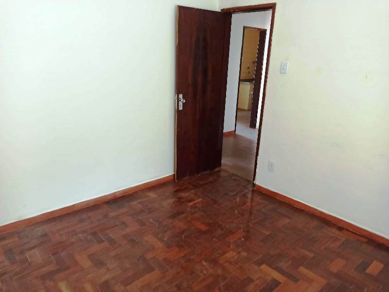 Casa à venda com 7 quartos, 291m² - Foto 11