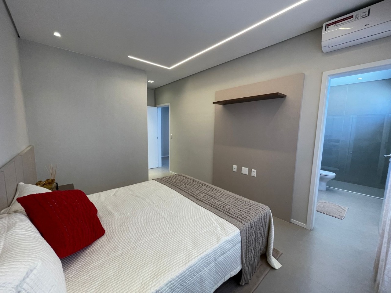 Casa de Condomínio à venda com 3 quartos, 208m² - Foto 17