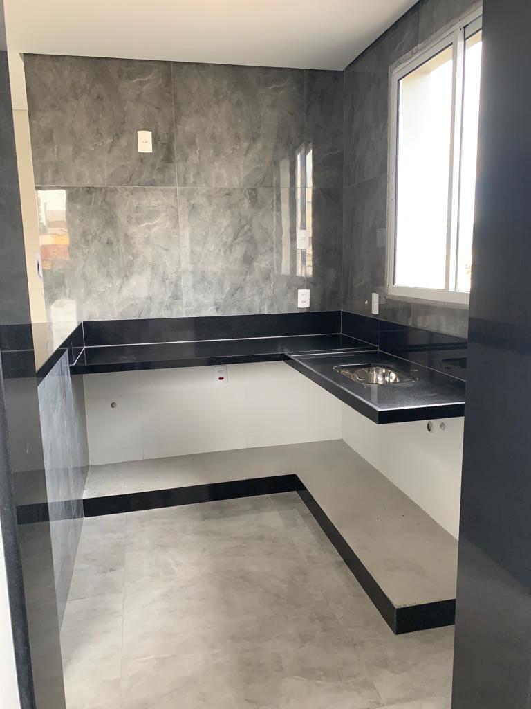 Apartamento à venda com 2 quartos, 60m² - Foto 1