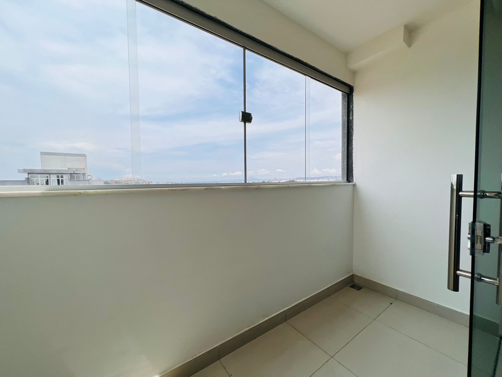 Apartamento à venda com 2 quartos, 65m² - Foto 10