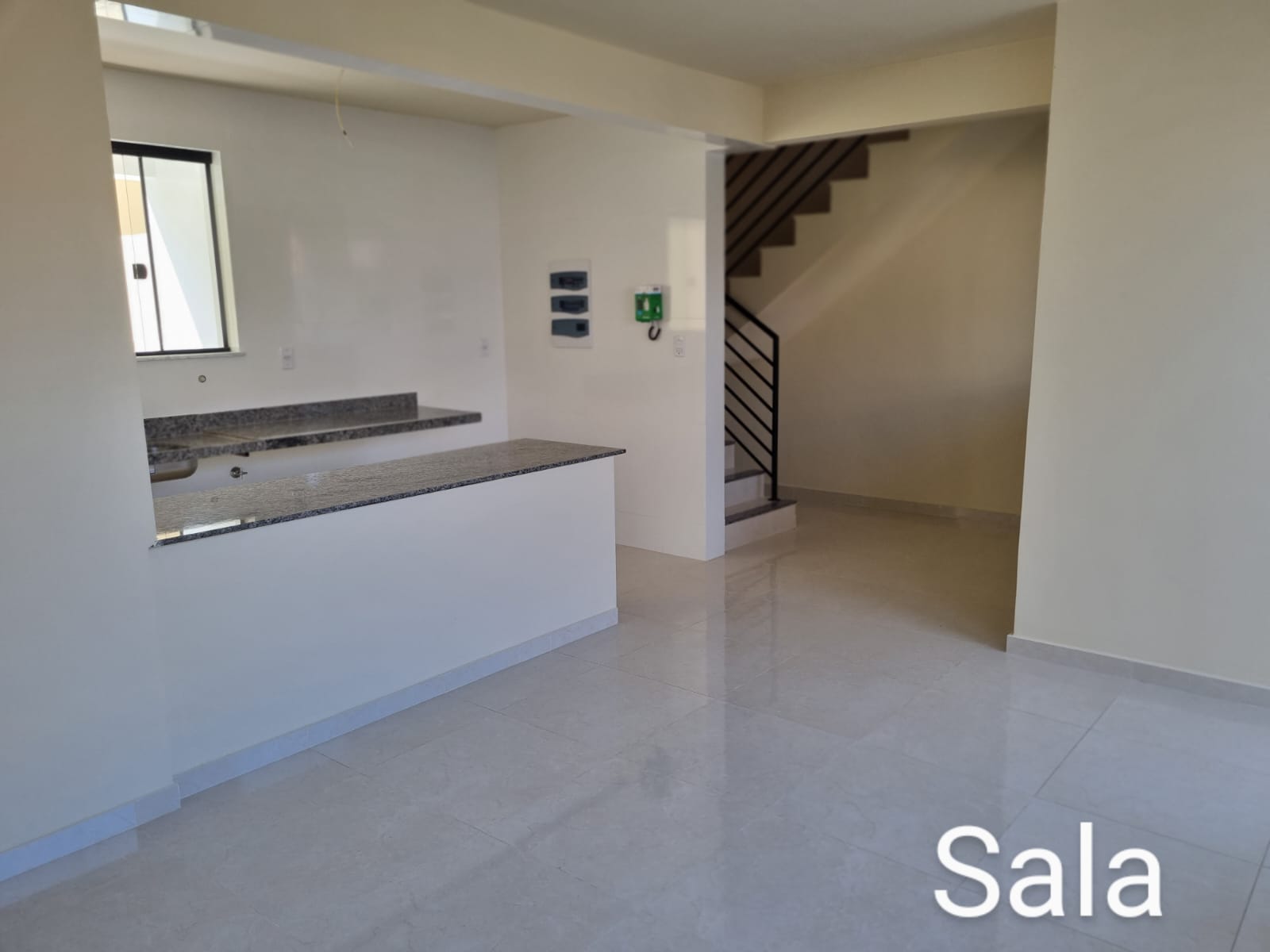 Casa à venda com 2 quartos, 145m² - Foto 1