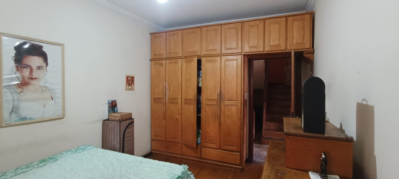 Casa à venda com 6 quartos, 284m² - Foto 9