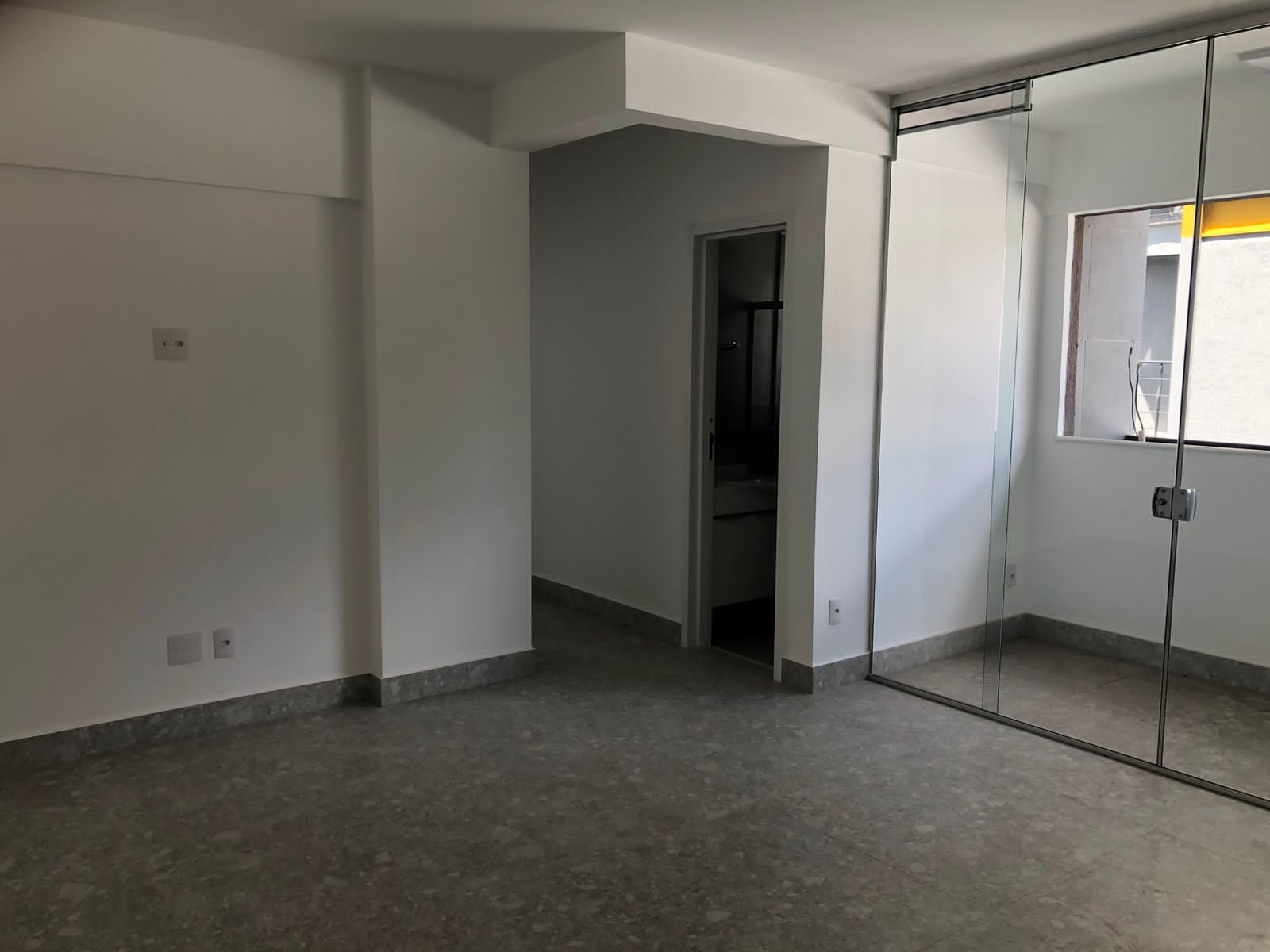 Apartamento à venda com 2 quartos, 95m² - Foto 11