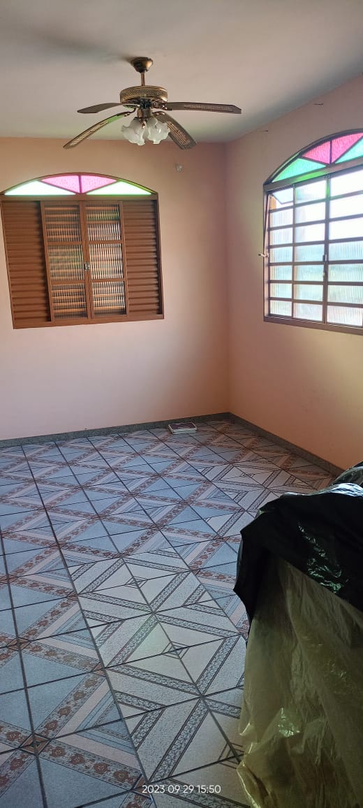 Casa à venda com 2 quartos, 400m² - Foto 6