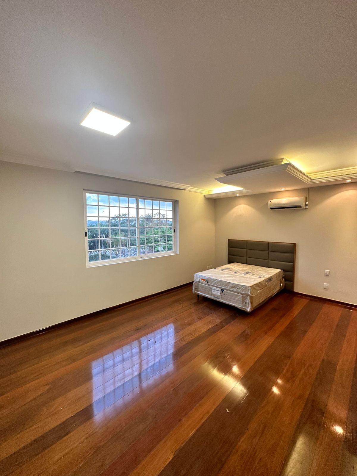 Casa à venda com 4 quartos, 1000m² - Foto 18