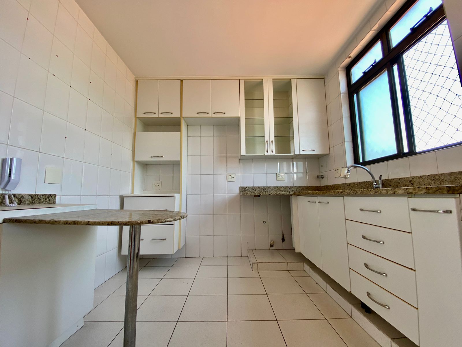 Apartamento à venda com 3 quartos, 110m² - Foto 7