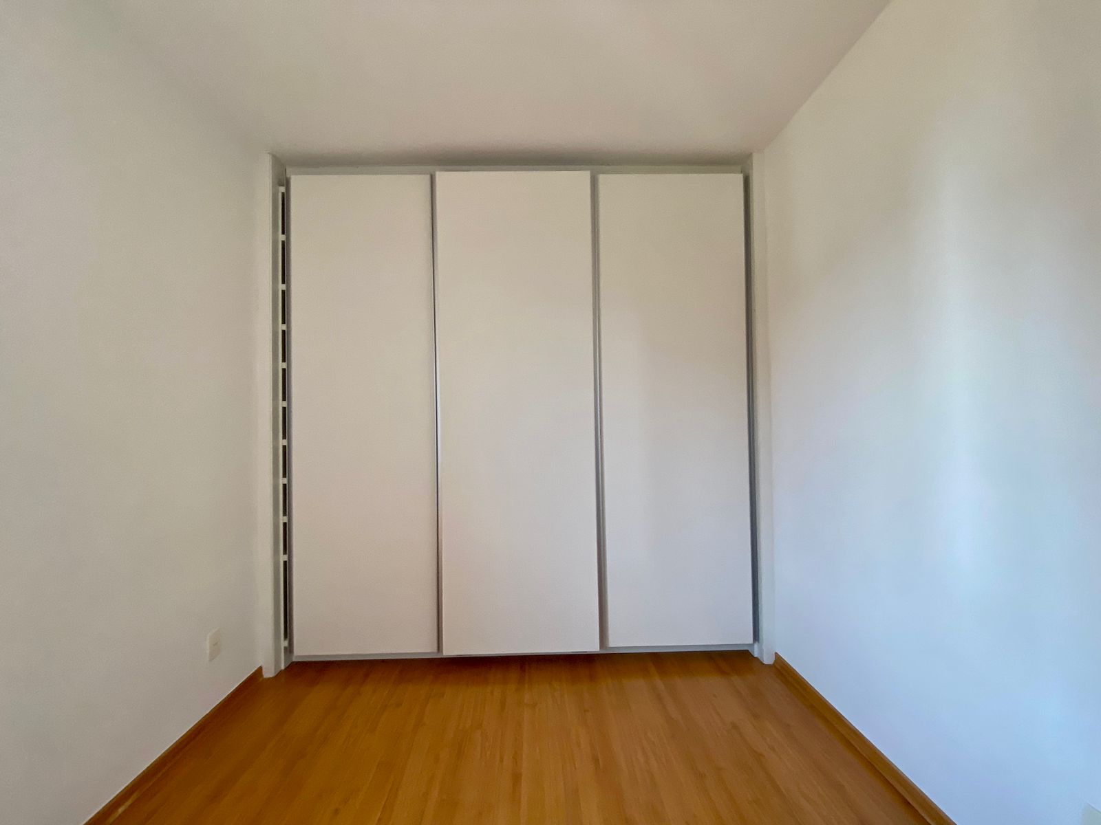 Apartamento à venda com 3 quartos, 110m² - Foto 9