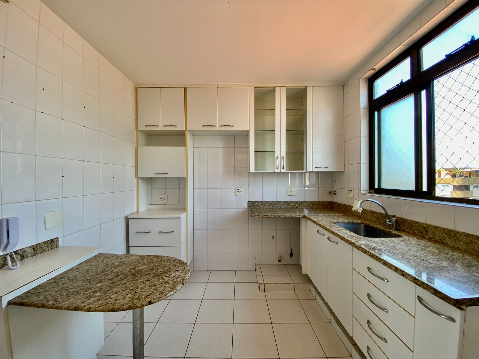 Apartamento à venda com 3 quartos, 110m² - Foto 6