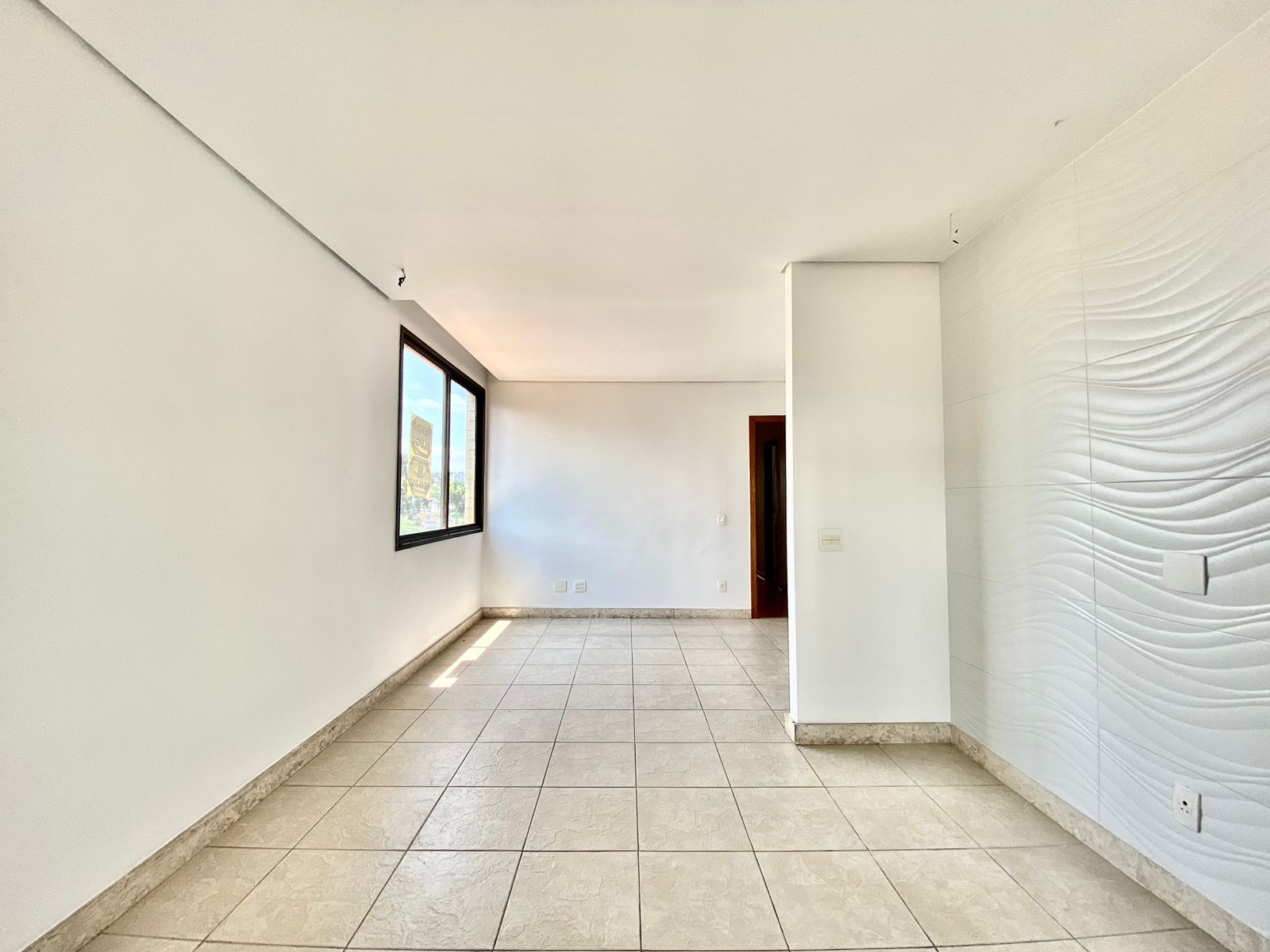 Apartamento à venda com 3 quartos, 110m² - Foto 2