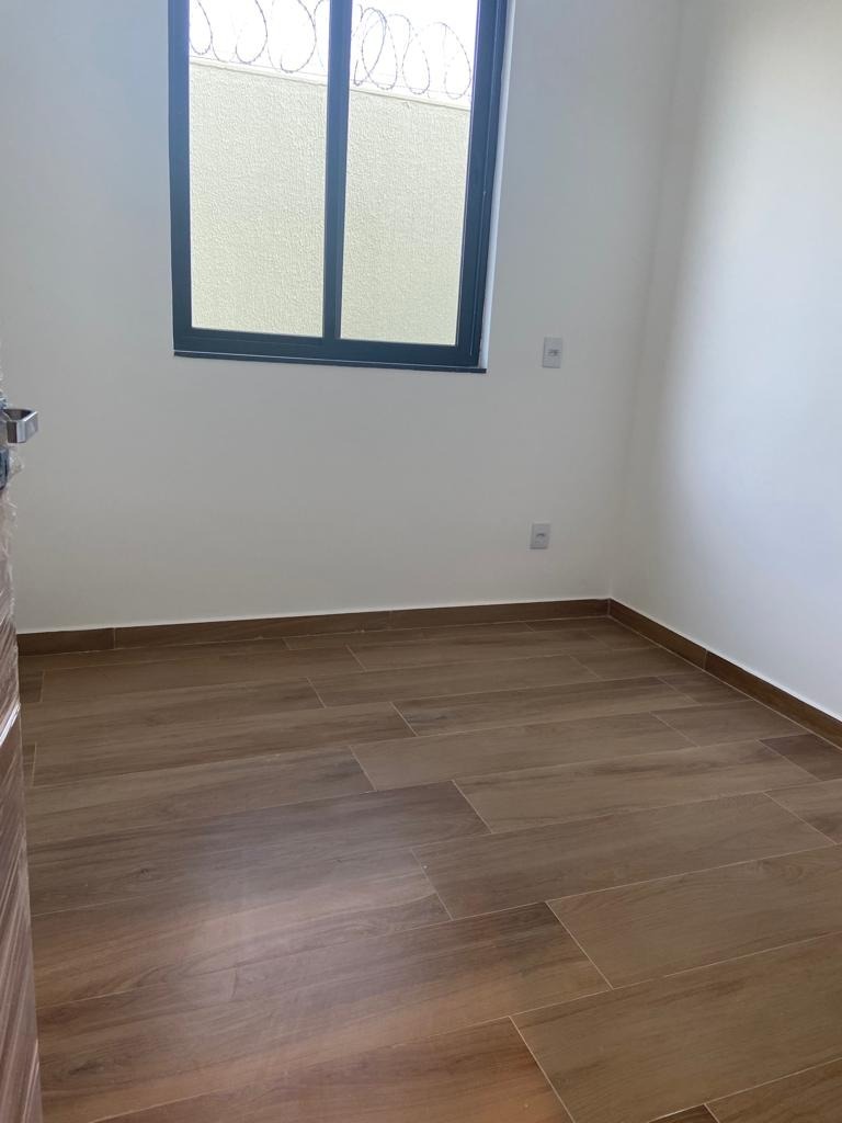 Casa à venda com 3 quartos, 110m² - Foto 9