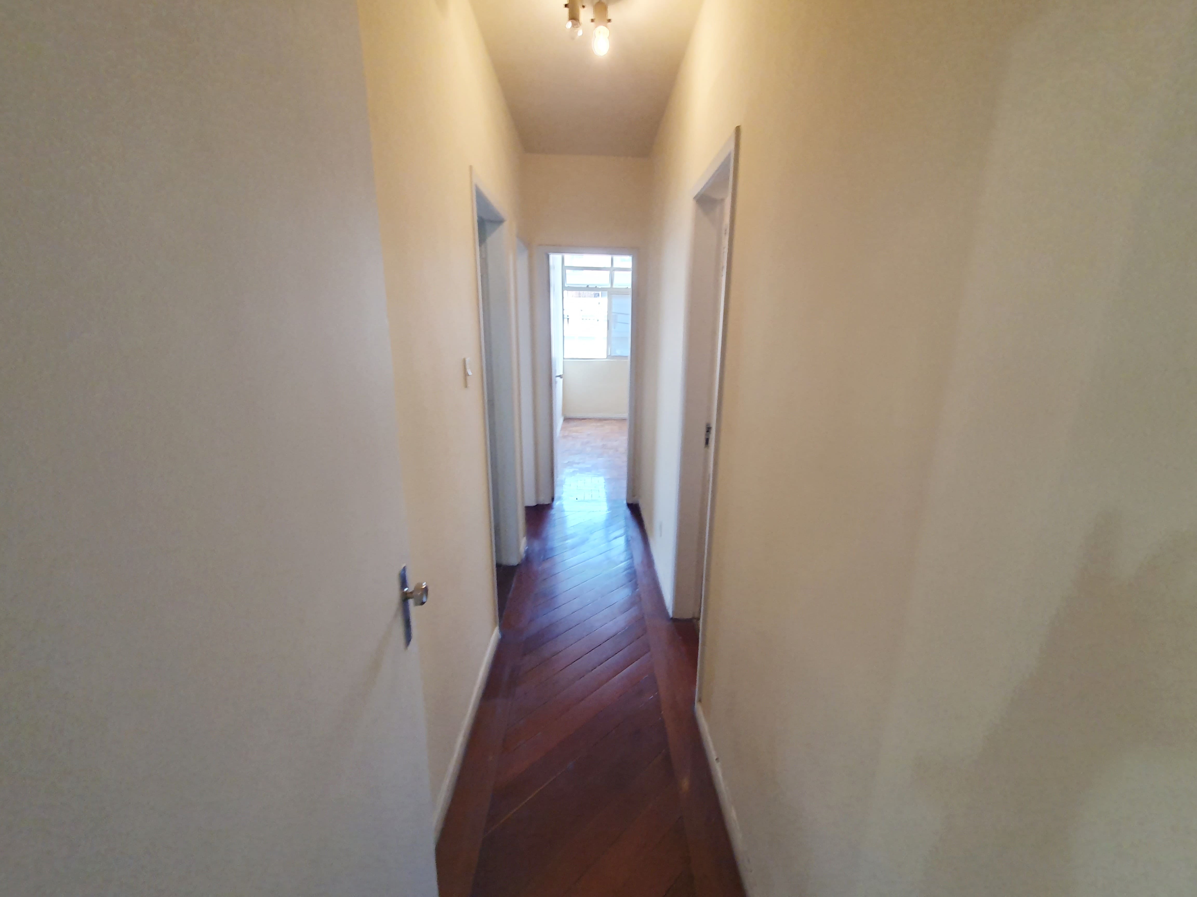 Apartamento à venda com 3 quartos, 135m² - Foto 4