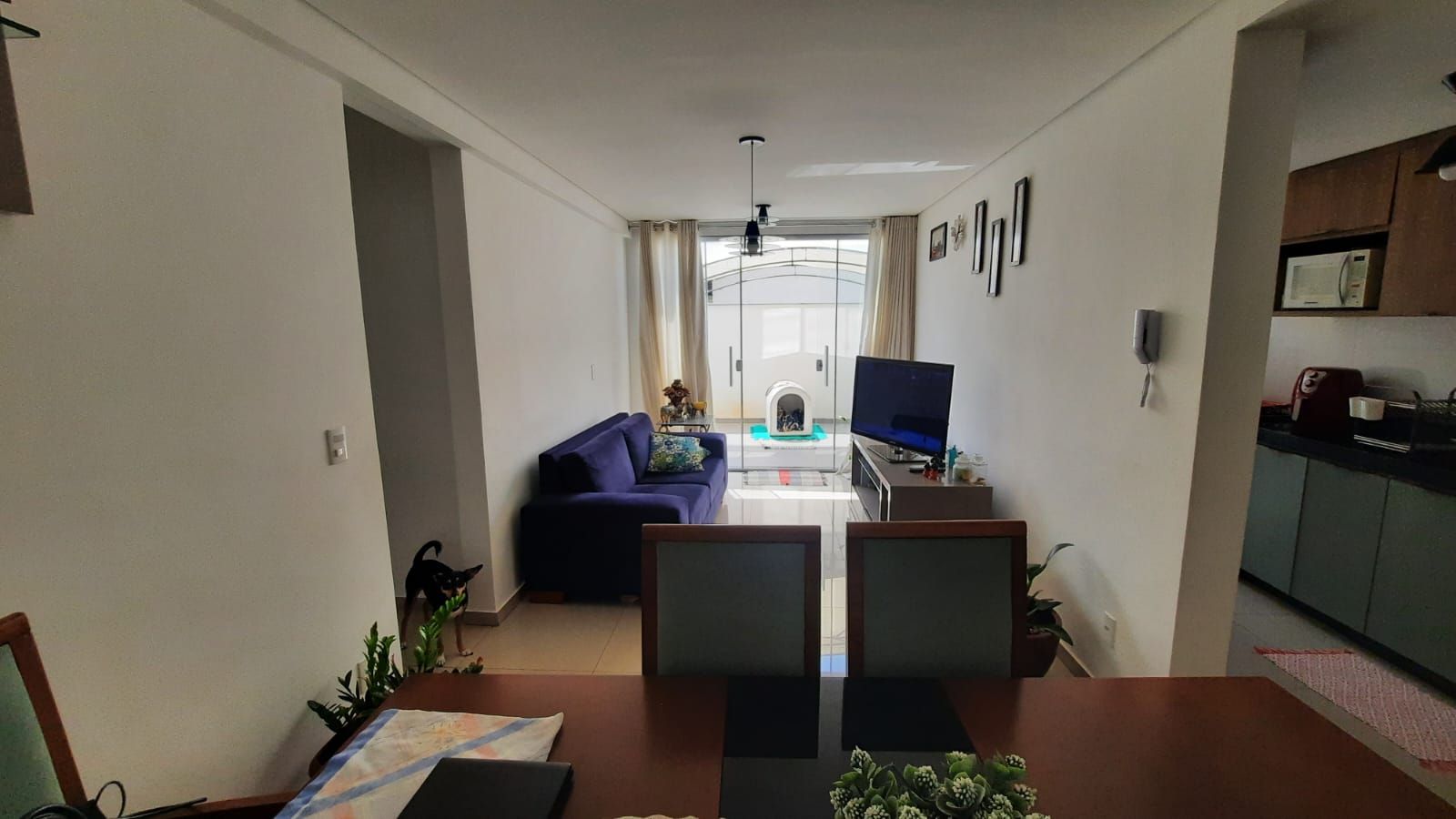 Apartamento à venda com 3 quartos, 206m² - Foto 3